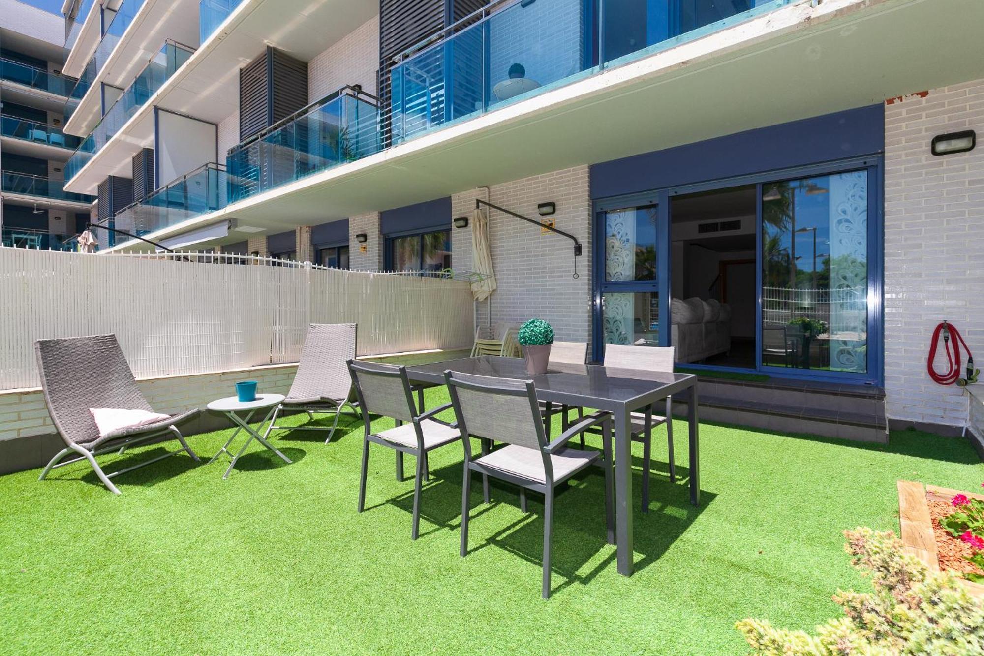Uhc Mar Augusta Family Complex Apartment Cambrils Room photo