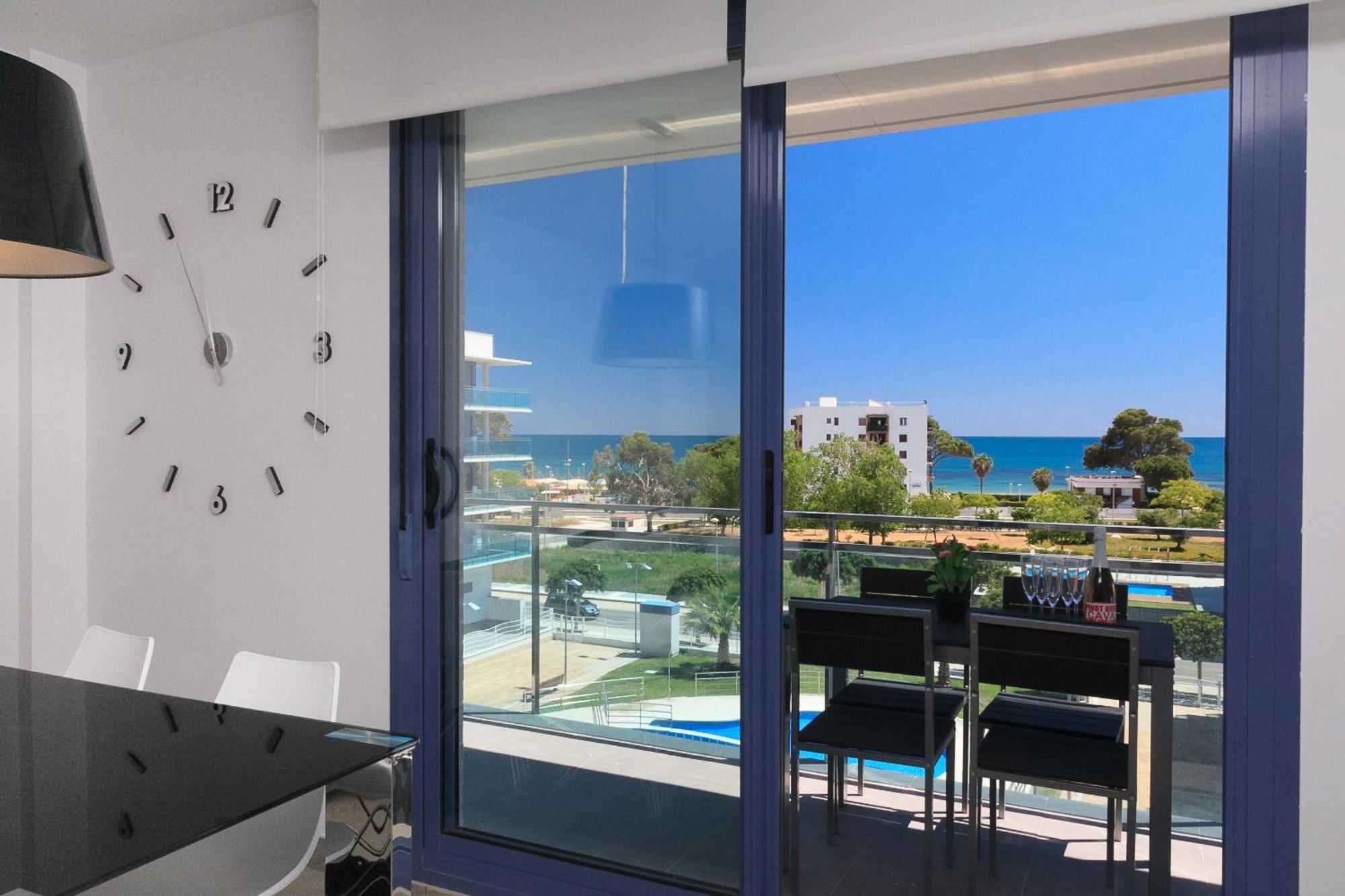 Uhc Mar Augusta Family Complex Apartment Cambrils Room photo