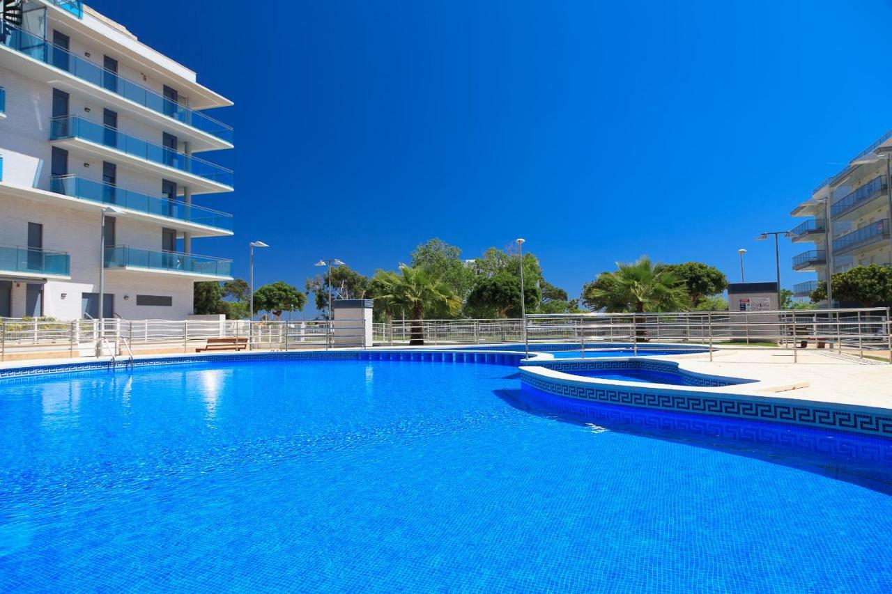 Uhc Mar Augusta Family Complex Apartment Cambrils Room photo